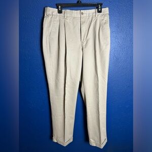 Cabela’s Men’s Size 34x31‎ Pleated Khaki Trousers